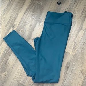 Alo yoga blue leggings size M
